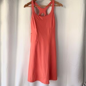 The North Face UPF 50 Dress w/ Pocket + Built-in bra small